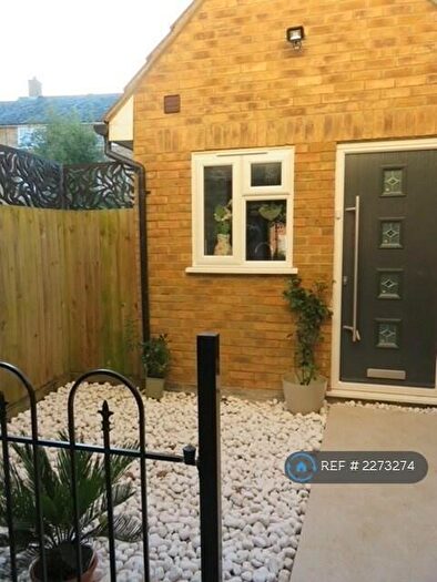 Studio To Rent In Hidcote Drive, Westcroft, Milton Keynes, MK4