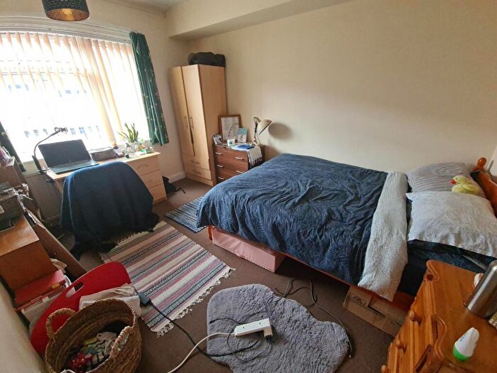3 Bedroom House To Rent In Manor Terrace, Leeds, LS6