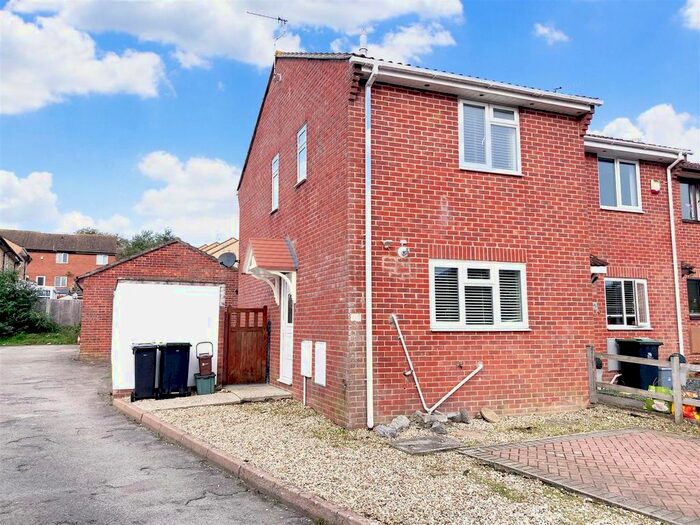 2 Bedroom End Of Terrace House To Rent In Stonechat Close, Weymouth, DT3
