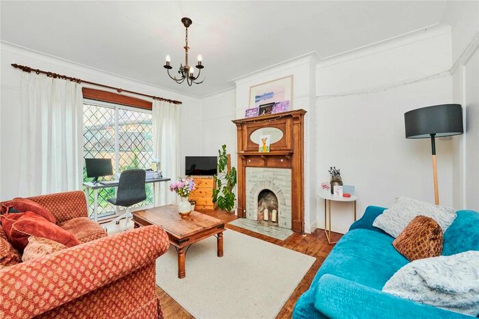 5 Bedroom Detached House To Rent In Upper Tooting Park Road, London, SW17