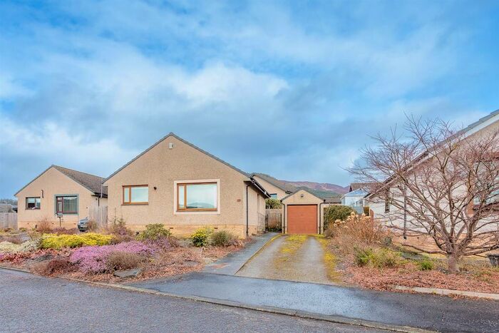 2 Bedroom Detached Bungalow For Sale In Knockard Place, Pitlochry, PH16