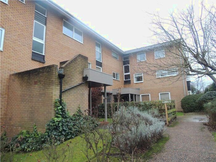 2 Bedroom Flat To Rent In Pennycroft, Pixton Way, Croydon, CR0