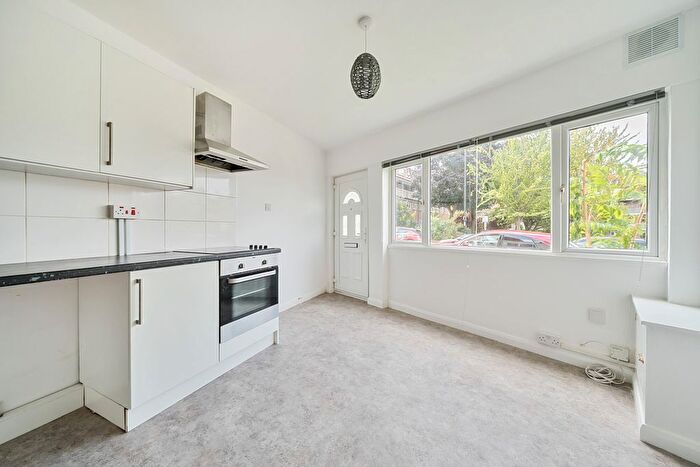 1 Bedroom Detached House For Sale In Courthill Road, Lewisham, London, SE13