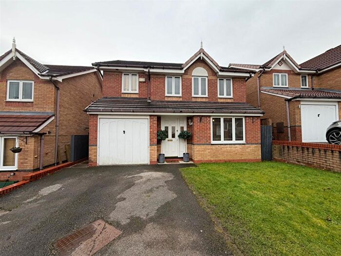 4 Bedroom Detached House For Sale In Willows End, Stalybridge, SK15