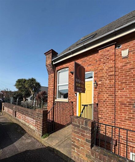3 Bedroom House For Sale In Wayne Road, Poole, BH12