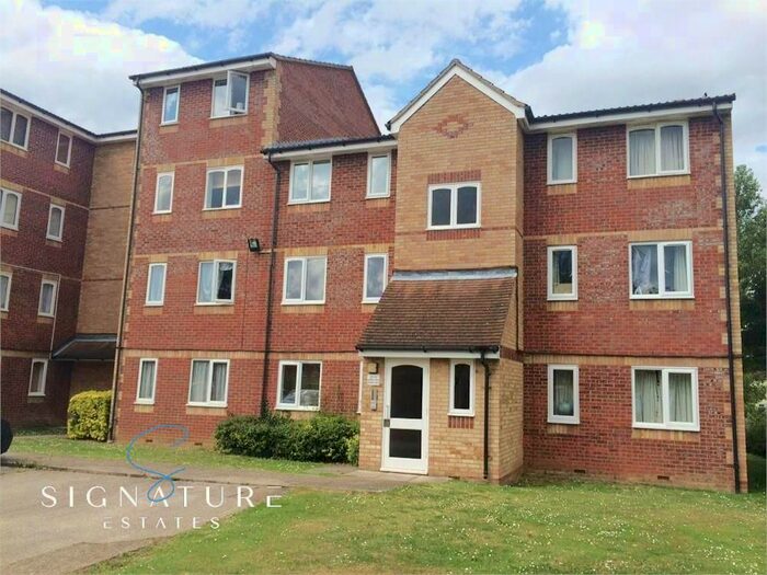 1 Bedroom Flat To Rent In Pioneer Way, Watford, WD18