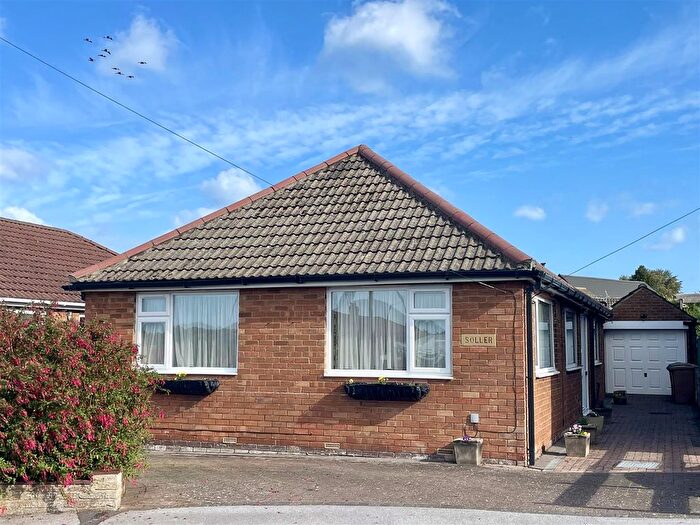 3 Bedroom Detached Bungalow For Sale In Mere View Avenue, Hornsea, HU18
