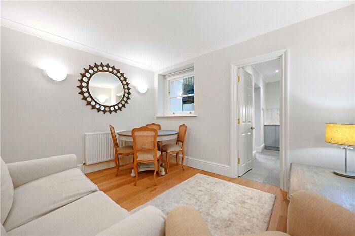 1 Bedroom Flat To Rent In Kensington Square, Kensington, London, W8