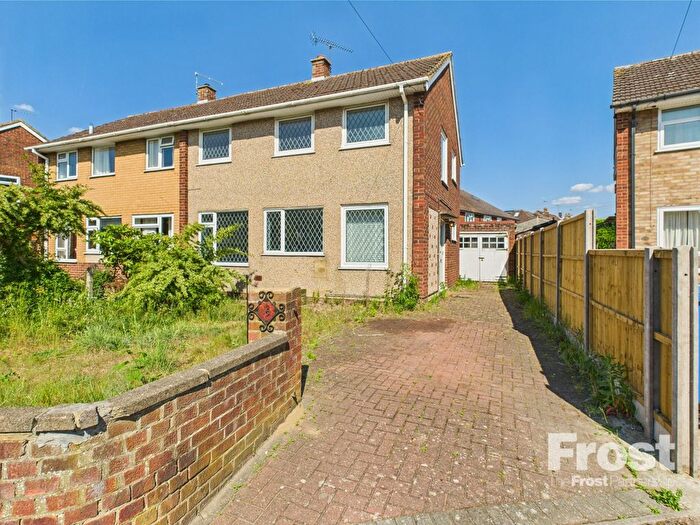 3 Bedroom Semi-Detached House For Sale In Cornwall Close, Eton Wick, Berkshire, SL4