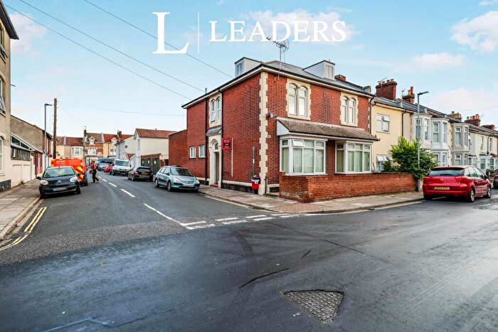 1 Bedroom Flat To Rent In Queens Road, North End, PO2