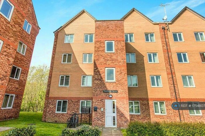 2 Bedroom Flat To Rent In Heathcote House, Chesterfield, S41