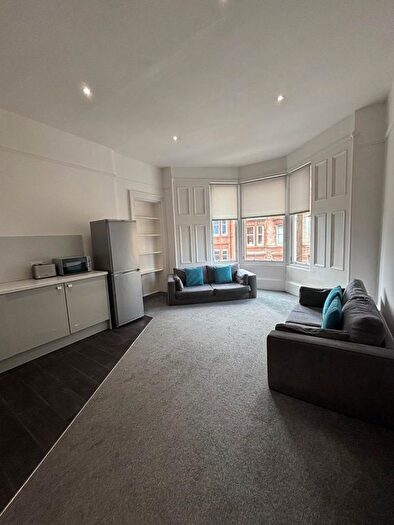 4 Bedroom Flat To Rent In Gardner Street, Partickhill, Glasgow, G11