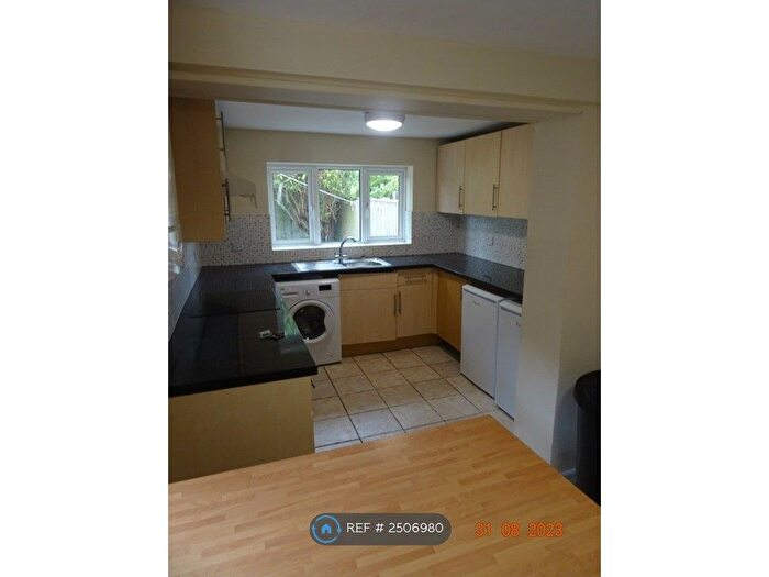 5 Bedroom Semi-Detached House To Rent In Northcote Road, Bournemouth, BH1