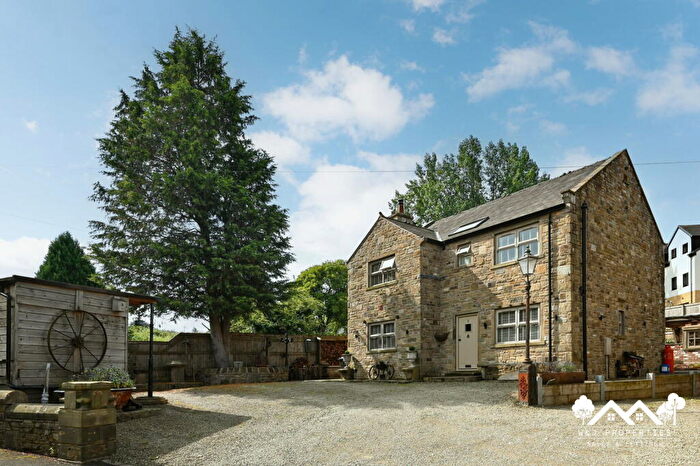 4 Bedroom Detached House For Sale In Colliery Fold, Town Bent, Oswaldtwistle, Accrington, BB5