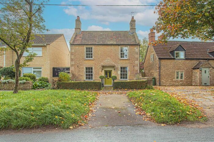 3 Bedroom Detached House For Sale In Bradford Road, Atworth, Melksham, SN12