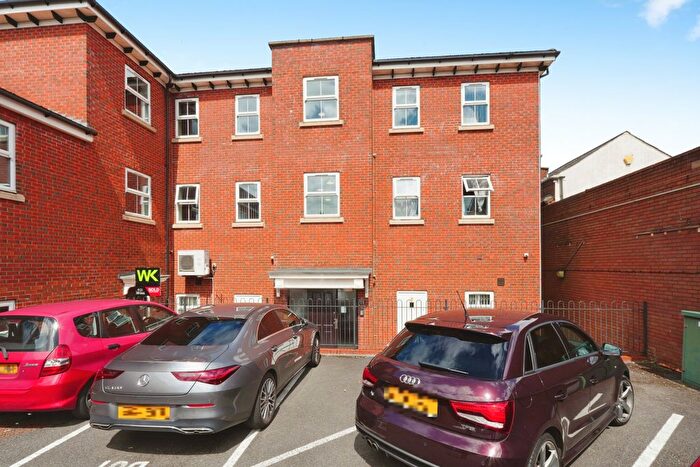 2 Bedroom Flat For Sale In Creed Way, West Bromwich, B70