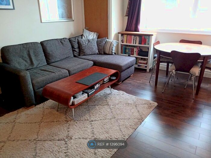1 Bedroom Flat To Rent In Holmes Road, London, NW5