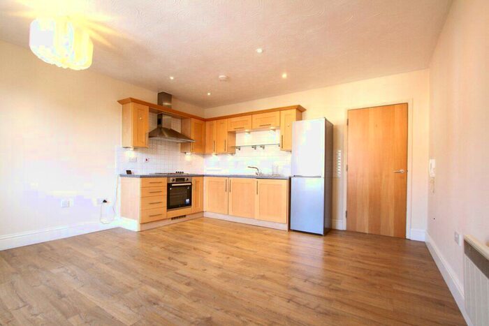 2 Bedroom Apartment To Rent In Peoples Place, Warwick Road, Banbury, Oxon, OX16
