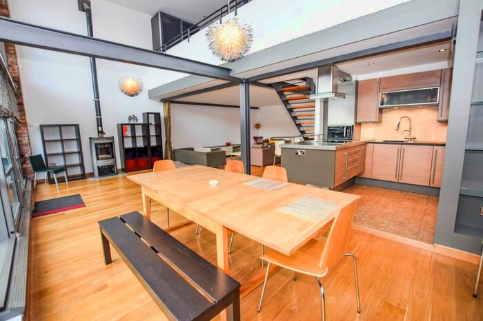 2 Bedroom Flat To Rent In Smithfield Buildings, Tib Street, Northern Quarter, Manchester, M4