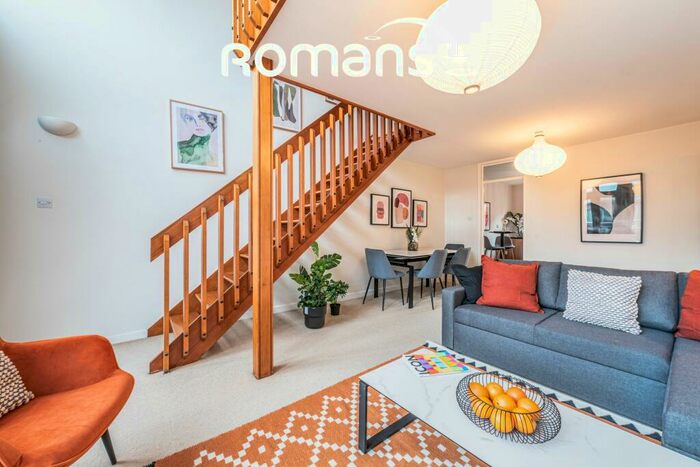 2 Bedroom Apartment To Rent In Dukesbridge Court, Reading, RG1