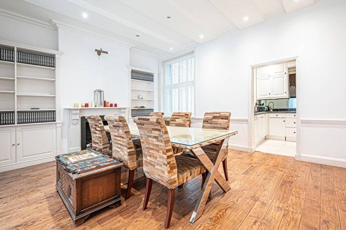 3 Bedroom Flat To Rent In Church Row, Hampstead, London, NW3