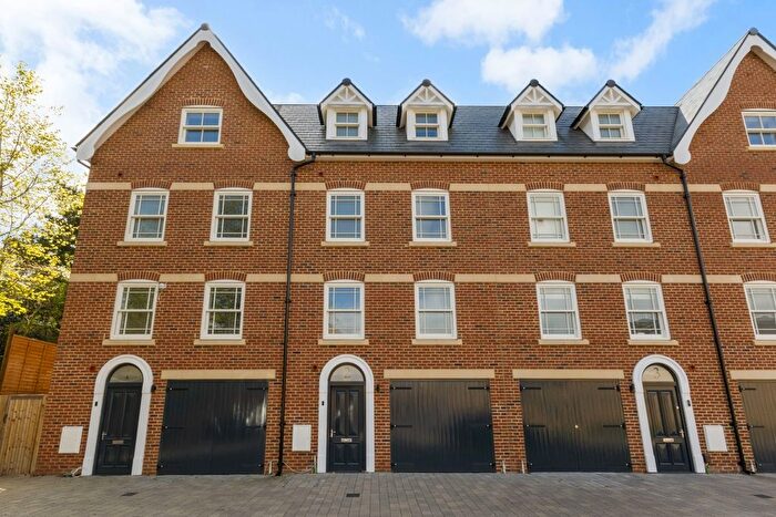 6 Bedroom Town House To Rent In Kinsman Mews, Hertford, SG13