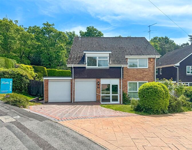 4 Bedroom Detached House For Sale In Mount Pleasant Drive, Bransgore, Christchurch, Dorset, BH23