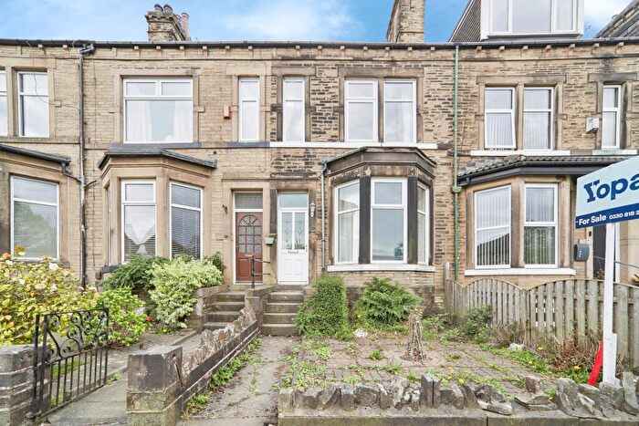 3 Bedroom Terraced House For Sale In Norman Lane, Bradford, BD2
