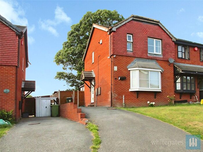 3 Bedroom Semi Detached House To Rent In Cornfield, Dewsbury, West Yorkshire, WF13