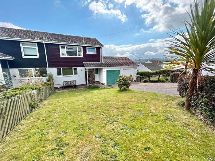 3 Bedroom Semi-Detached House For Sale In Parc Sychnant, Conwy, LL32