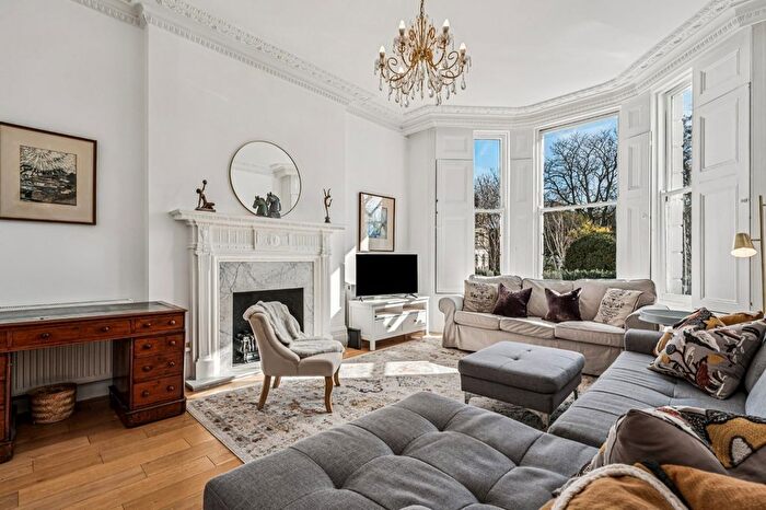 3 Bedroom Flat For Sale In St. James's Gardens, Holland Park, W11