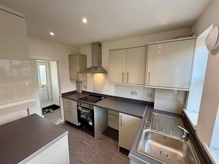 3 Bedroom Semi-detached House To Rent In Sherwood Hall Road, Mansfield, NG18