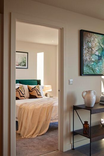 2 Bedroom Flat To Rent In Dumballs Road, Cardiff(City), CF10