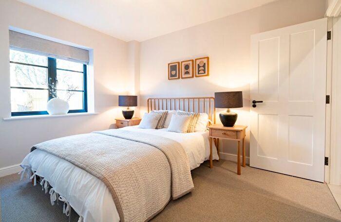 3 Bedroom Terraced House For Sale In Connaught Place, Brockenhurst, SO42