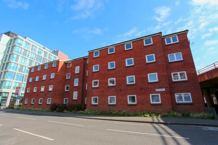 Studio To Rent In Red Brick House, Lea Road, Luton, Bedfordshire, LU1