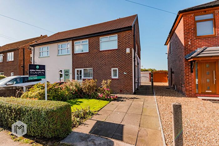 3 Bedroom Semi-detached House For Sale In Lovers Lane, Atherton, Manchester, Greater Manchester, M46