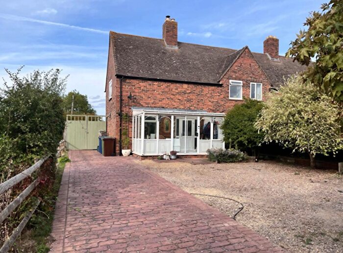 3 Bedroom Semi-Detached House For Sale In Main Road, Tirley, Gloucestershire, GL19