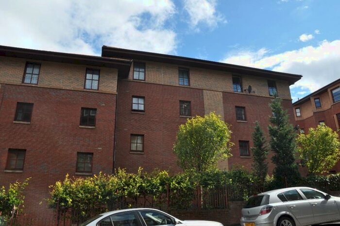 2 Bedroom Flat To Rent In Oban Drive, Flat /, North Kelvinside, Glasgow, G20