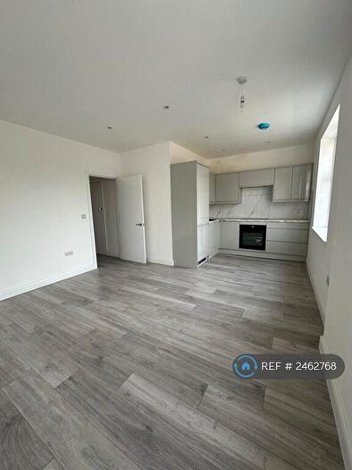 2 Bedroom Flat To Rent In High Street, Wealdstone, Harrow, HA3
