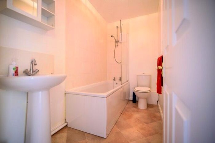 2 Bedroom Terraced House To Rent In Kelham Square, Sunderland SR5