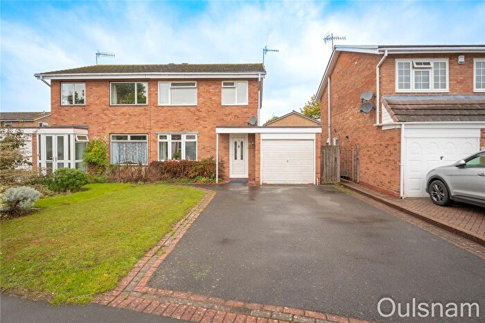 3 Bedroom Semi-Detached House For Sale In Roslin Close, Bromsgrove, Worcestershire, B60
