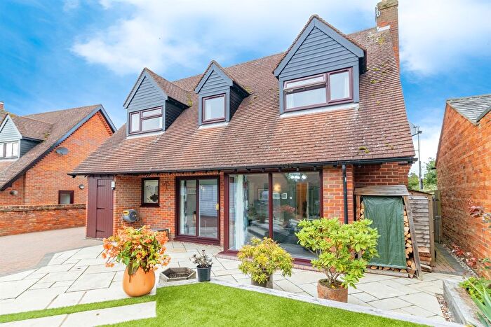 4 Bedroom Detached House For Sale In High Street, North Crawley, Newport Pagnell, MK16