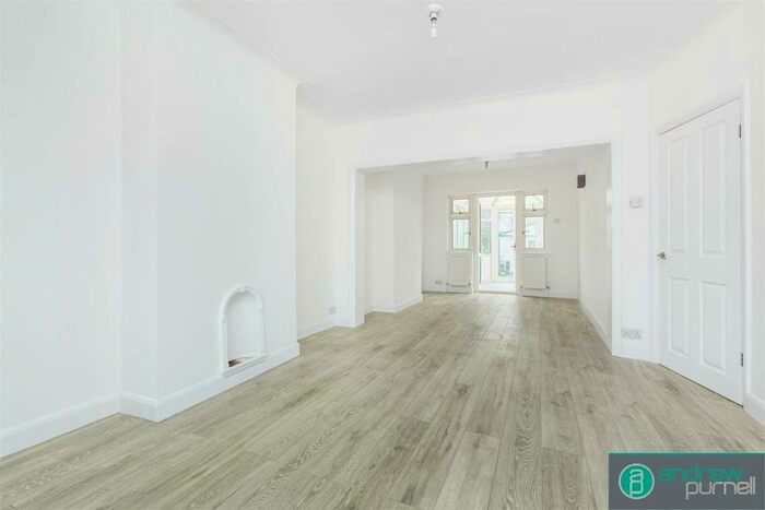4 Bedroom Terraced House To Rent In Brockley Rise, London, SE23