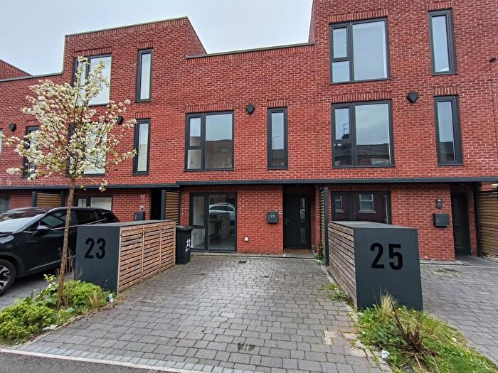 3 Bedroom Terraced House To Rent In Nansen Street, Salford, Manchester, M6