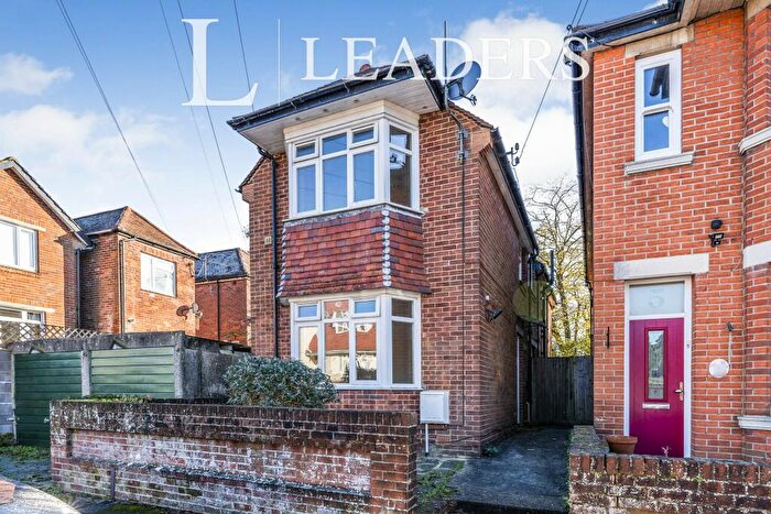 3 Bedroom Semi-Detached House To Rent In Heatherdeane Road, Highfield, Southampton, SO17