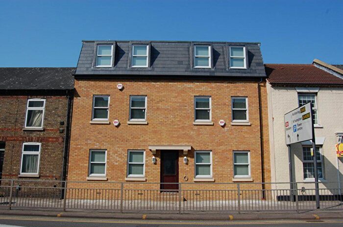 1 Bedroom Flat To Rent In River Street, MK40