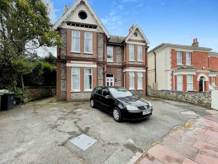 Studio To Rent In Winchester Road, Worthing, BN11