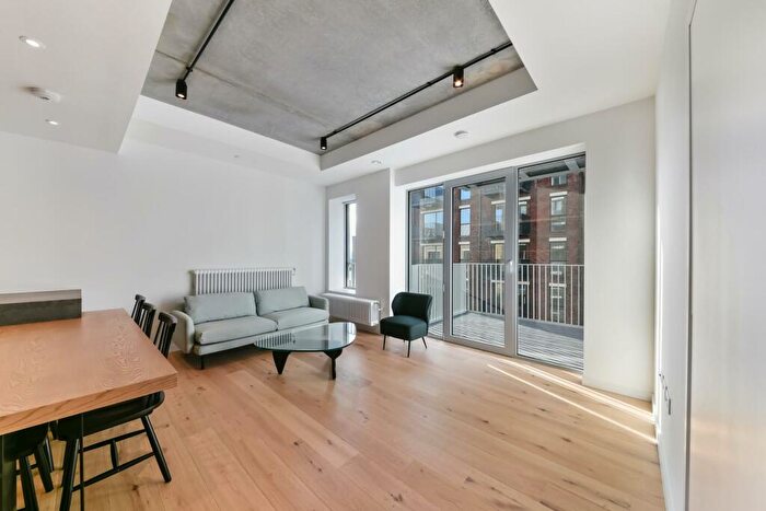 2 Bedroom Apartment To Rent In Rendel House, Goodluck Hope, London, E14