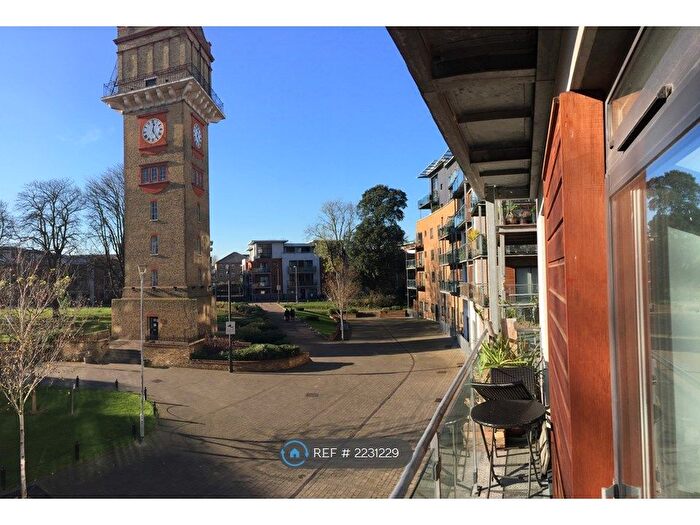 1 Bedroom Flat To Rent In Catalpa Court, Hither Green, SE13