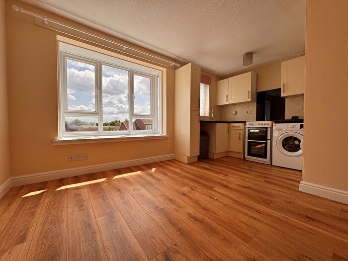 1 Bedroom Studio To Rent In Allington Close, Taunton, TA1